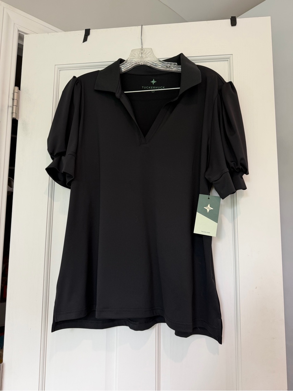 TNuck Sport Black V‑Neck Puff‑Sleeve Polo Shirt
